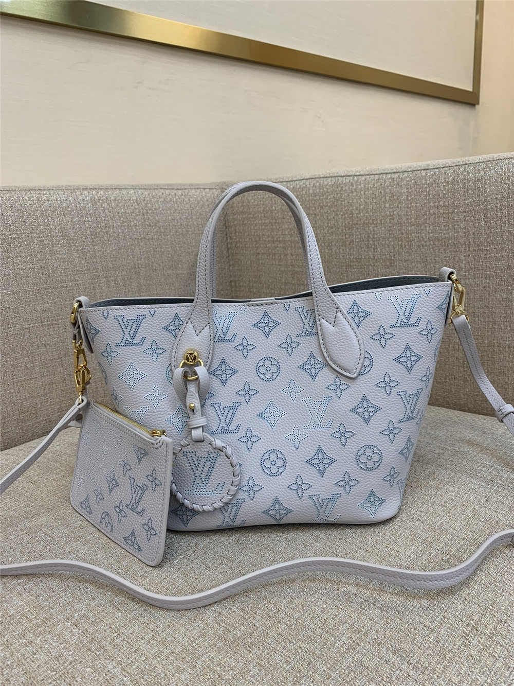 Louis Vuitton BLOSSOM M12088 size：20x12.5x20cm 2025 new 